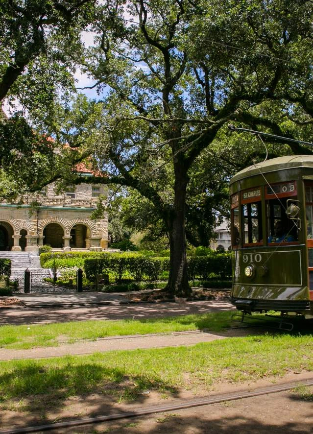 Uptown New Orleans Transportation Limo Service